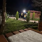Tas Mahall Luxury Bed & Breakfast 5*