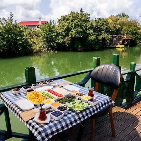 Tas Mahall Luxury Bed & Breakfast Istanbulská provincie