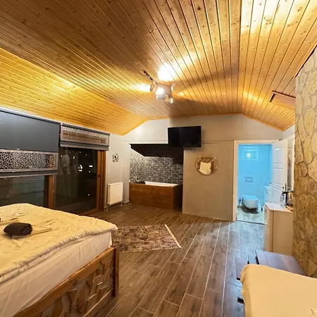 Tas Mahall Luxury Bed & Breakfast